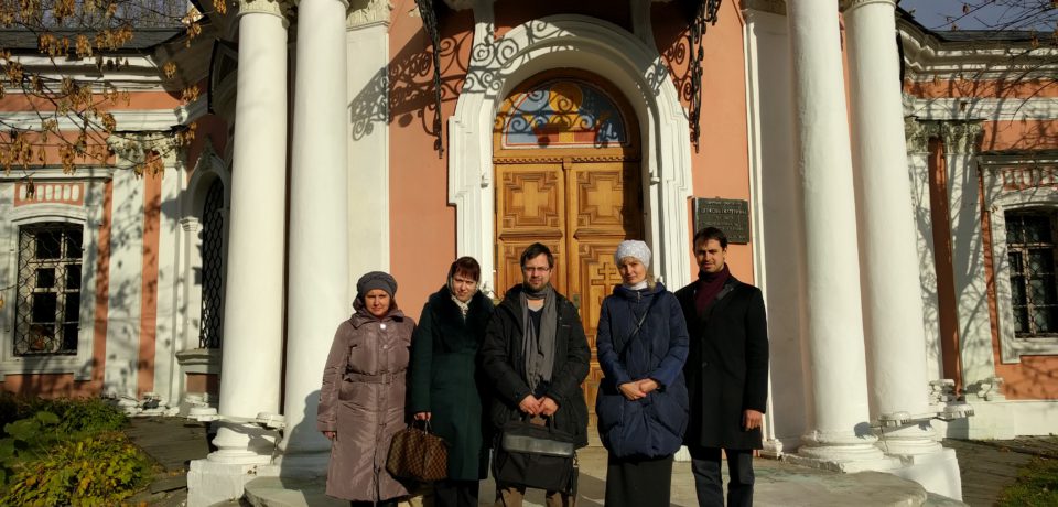 Участники Английского православного дискуссионного клуба приняли участие в литургии на английском языке