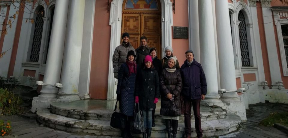 Члены Английского православного дискуссионного клуба приняли участие в литургии на английском языке