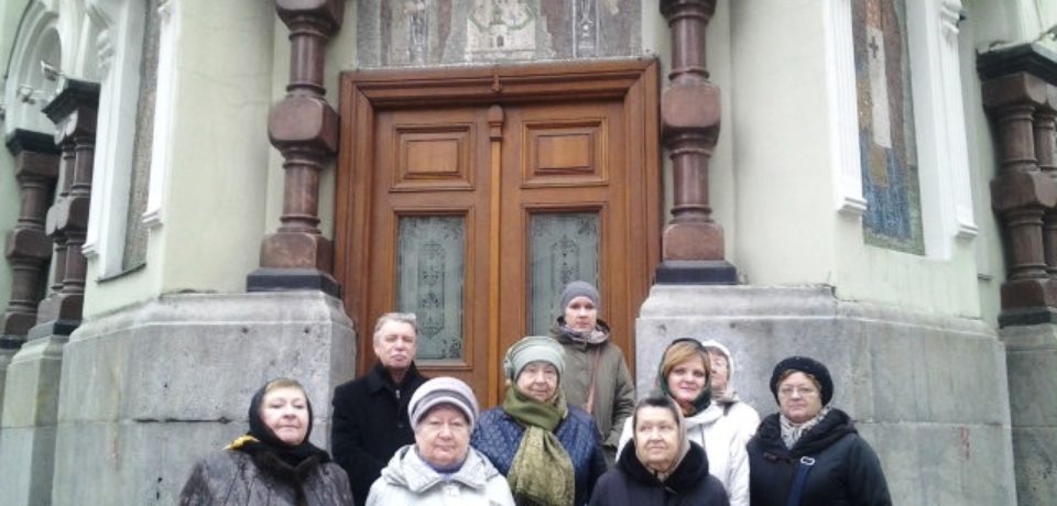 Подворье посетила группа паломников из Подмосковья