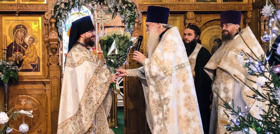 Клирики, прихожане подворья и учащиеся Воскресной школы поздравили настоятеля игумена Иосифа с днем тезоименитства